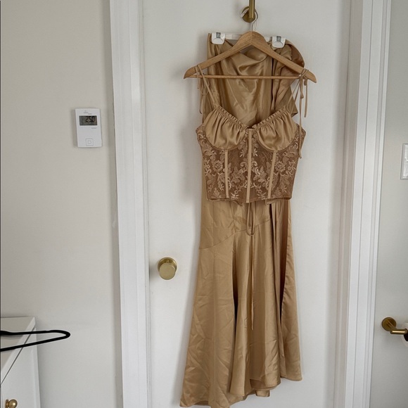 V Chapman Gold Satin and Lace Dress - Picture 5 of 5